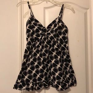 H&m fun black n white top adjustable straps!